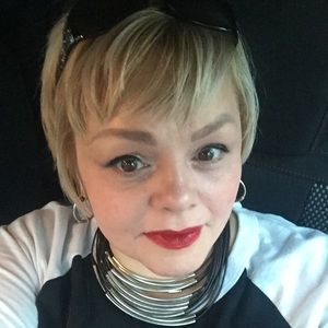 Meet your Posher, Stacy